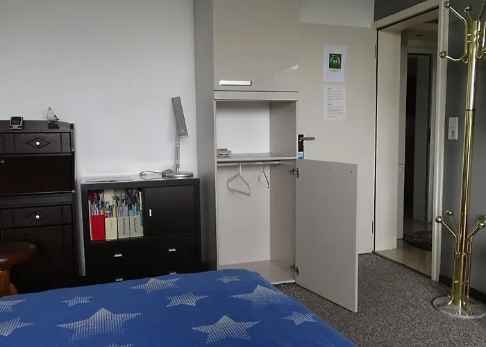 Guestroom With Wide View And Pool Near Side, 2nd Guest With Extra Bed Possible Accommodatie bij particulieren