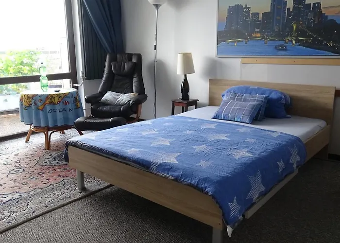 Accommodatie bij particulieren Guestroom With Wide View And Pool Near Side, 2nd Guest With Extra Bed Possible *