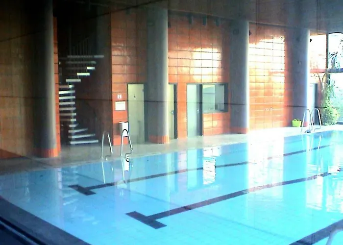 Guestroom With Wide View And Pool Near Side, 2nd Guest With Extra Bed Possible Accommodatie bij particulieren *